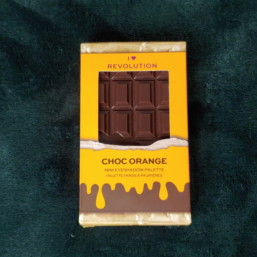Revolution choc orange mini eyeshadow palette